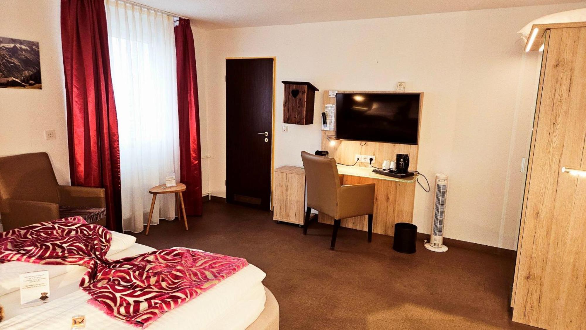 Hotel Edel Weiss BRE Екстериор снимка