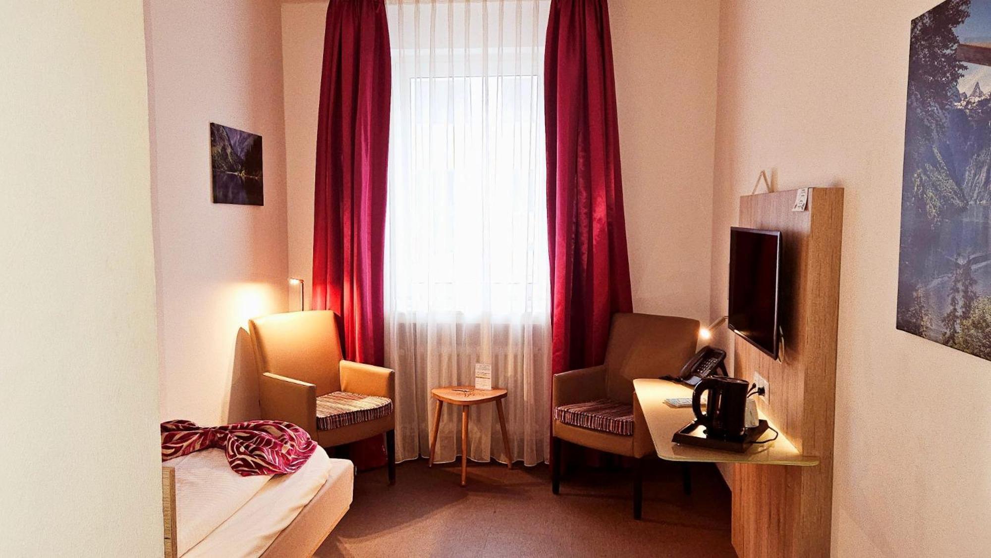 Hotel Edel Weiss BRE Екстериор снимка