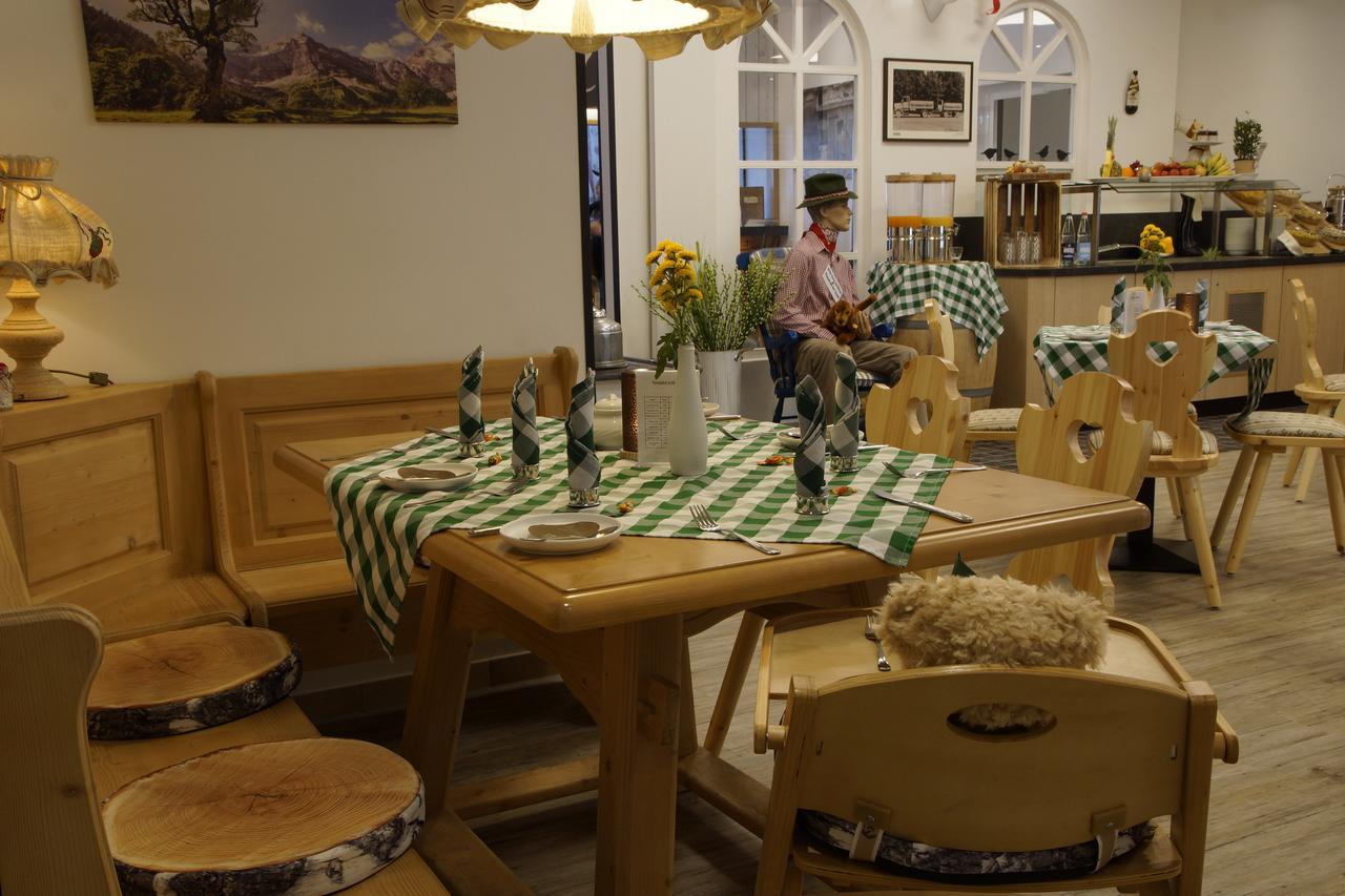 Hotel Edel Weiss BRE Екстериор снимка