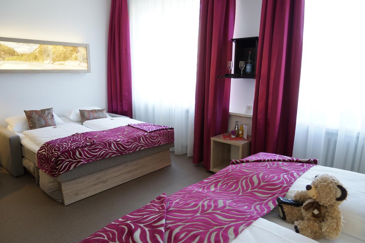 Hotel Edel Weiss BRE Екстериор снимка