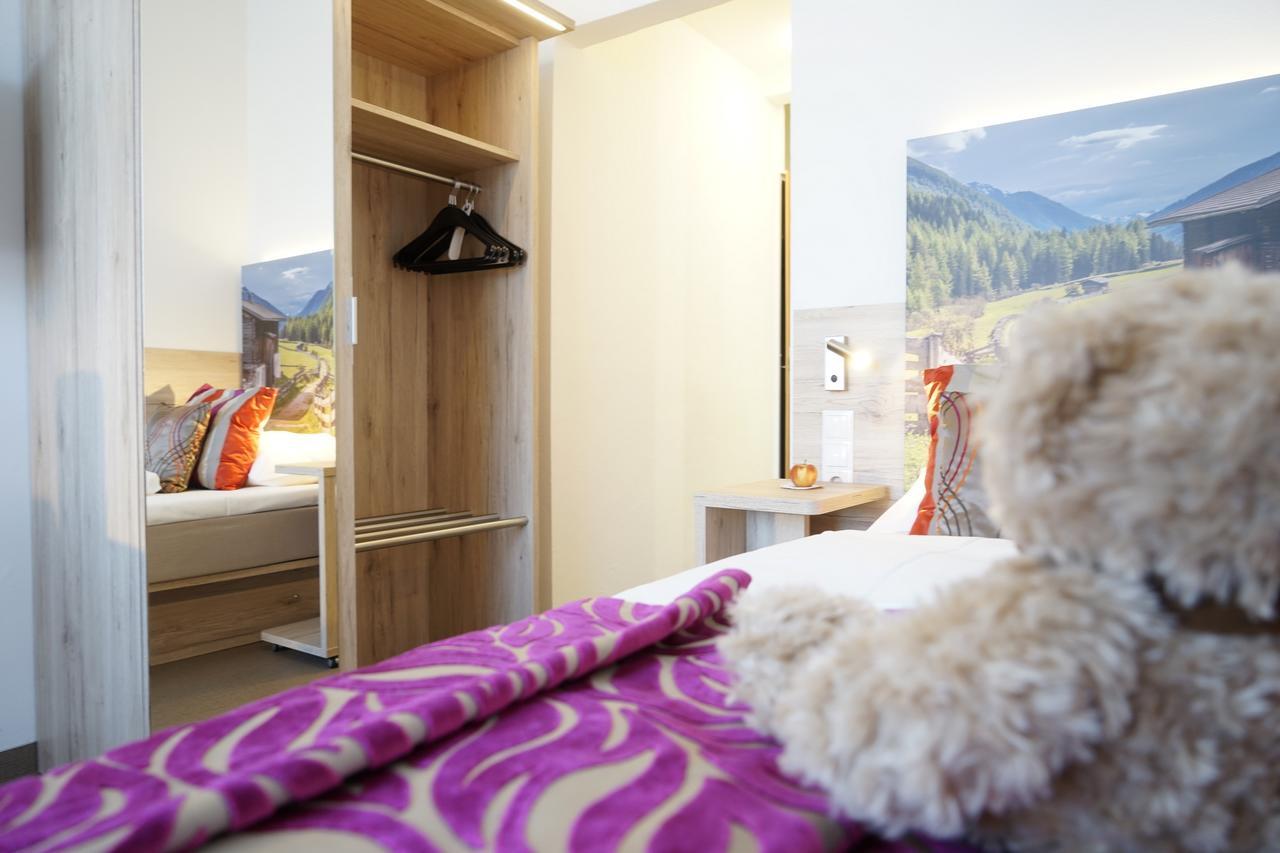 Hotel Edel Weiss BRE Екстериор снимка