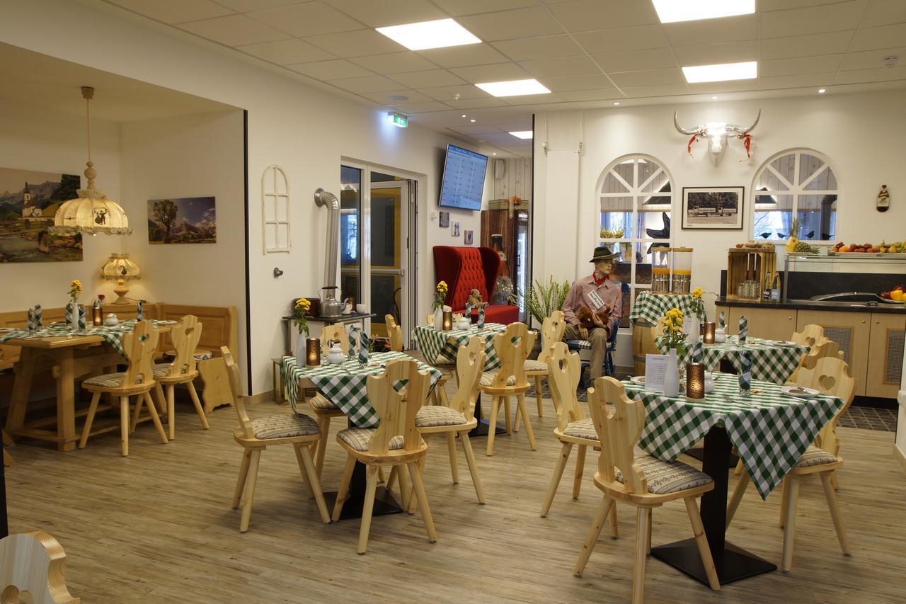 Hotel Edel Weiss BRE Екстериор снимка