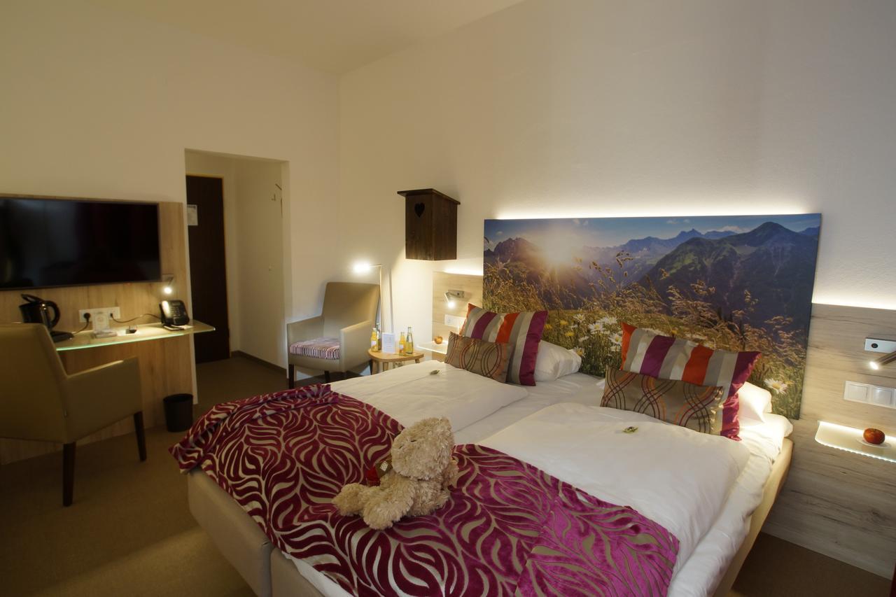 Hotel Edel Weiss BRE Екстериор снимка